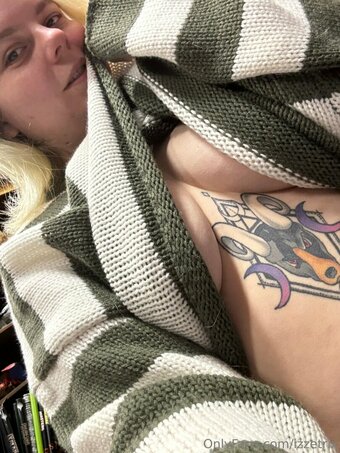 izzetrix Nude Leaks Photo 1