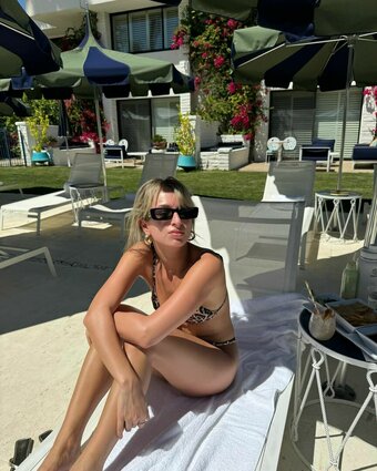 izzipoopi Nude Leaks Photo 1