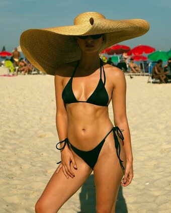 izzipoopi Nude Leaks Photo 8