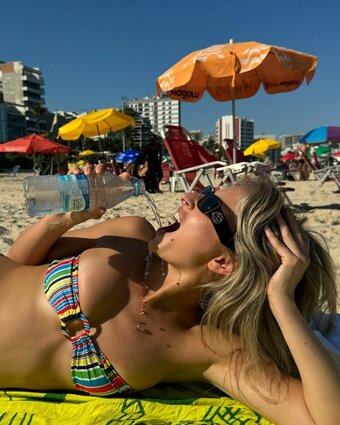 izzipoopi Nude Leaks Photo 13