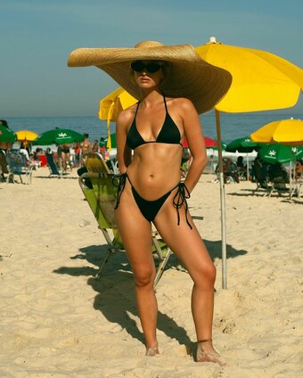 izzipoopi Nude Leaks Photo 14