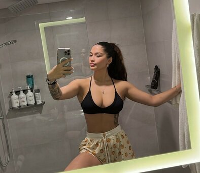 Izzy Flannery _izzyflannery_