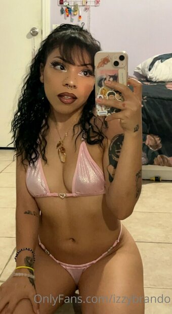 izzykento Nude Leaks Photo 2