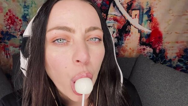 Jackie Does ASMR Jackie Does ASMR