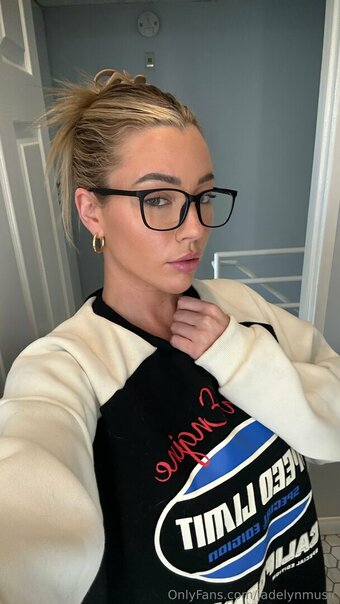 Jadelynmusic / Jadelyn Breier Nude Leaks OnlyFans Photo 23