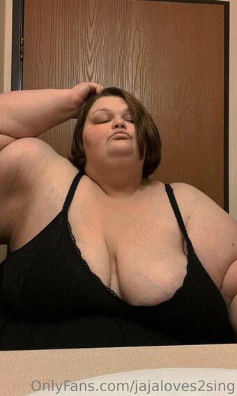 jajaloves2sing Nude Leaks Photo 2