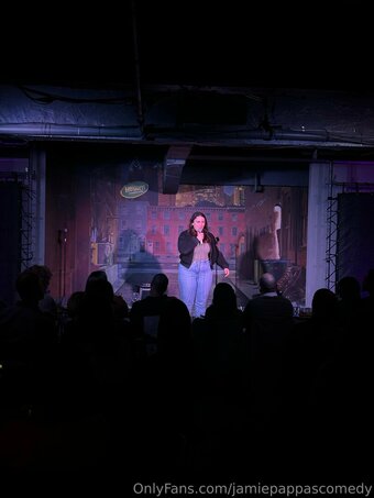 jamiepappascomedy Nude Leaks Photo 10