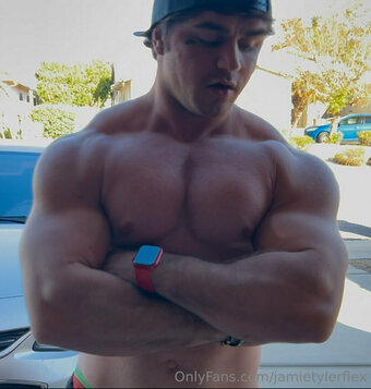 jamietylerflex Nude Leaks Photo 10