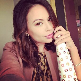 Janel Parrish Nude Leaks Photo 22