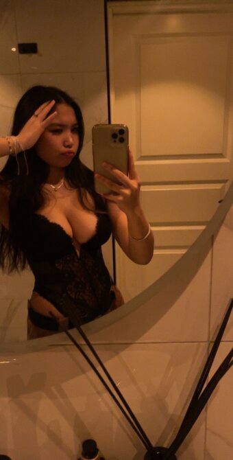 janet.ttp / awhore.able / janetpham / lildedjanet Nude Leaks OnlyFans Photo 1