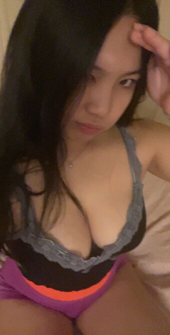 janet.ttp / awhore.able / janetpham / lildedjanet Nude Leaks OnlyFans Photo 4