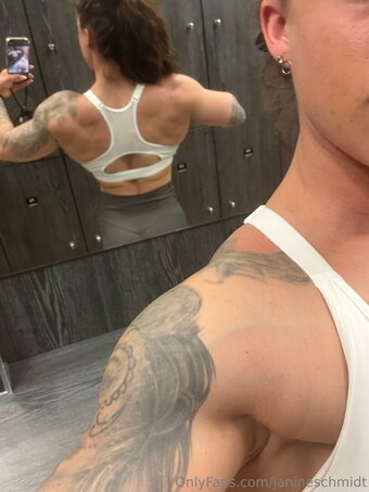 janineschmidt Nude Leaks Photo 2