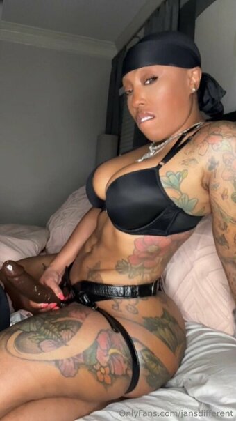 jansdifferent Nude Leaks Photo 5