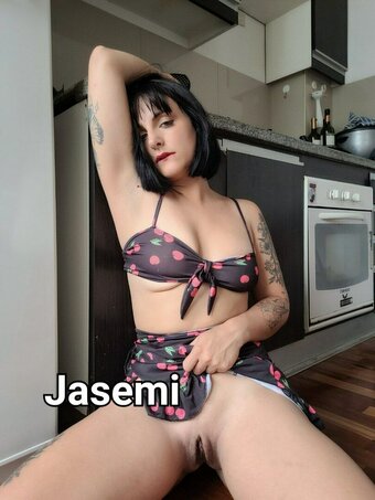 Jasemi / Jassemidessert / Jassemisg / maidmarian__ / marufoxy / maruxadie_ Nude Leaks OnlyFans Photo 13