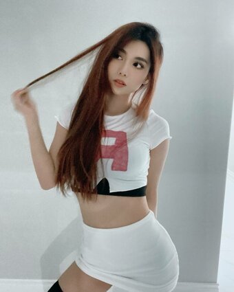 Jasmina / Jasm1na / jasmena Nude Leaks OnlyFans Photo 16