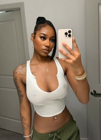 Jaydamoeneee / Jade / https: Nude Leaks Photo 3