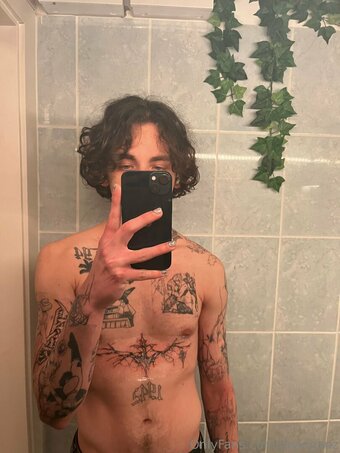 jayloganz Nude Leaks Photo 7