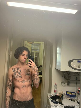 jayloganz Nude Leaks Photo 9