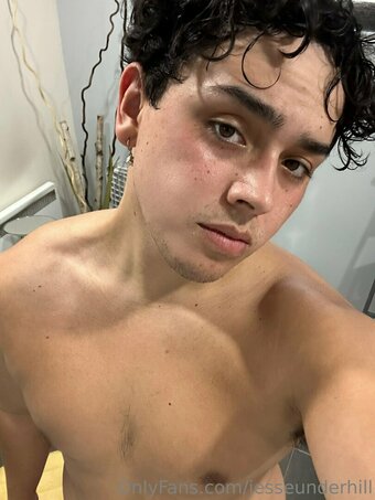 jesseunderhill Nude Leaks Photo 17
