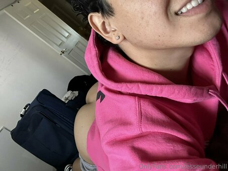 jesseunderhill Nude Leaks Photo 21
