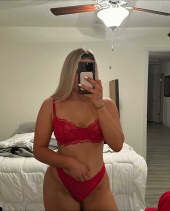 jesssss_e / jessbeinsilly Nude Leaks Photo 3