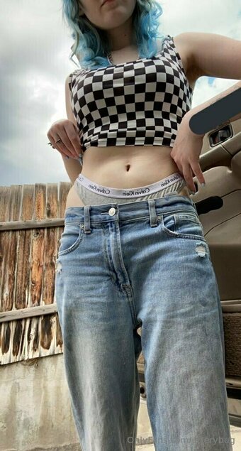 jitterybug / ittybittybugg_ / salemthebugg Nude Leaks OnlyFans Photo 5