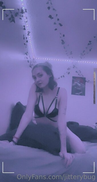 jitterybug / ittybittybugg_ / salemthebugg Nude Leaks OnlyFans Photo 23