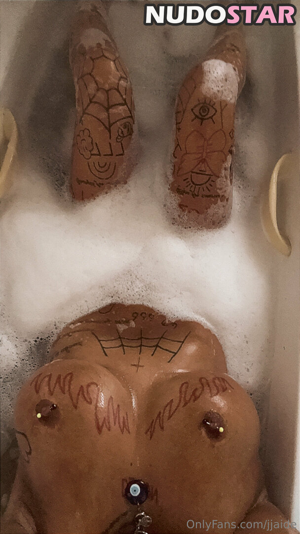 jjaide Nude  17