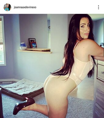 joannaxdevinee / joannashesdevine Nude Leaks OnlyFans Photo 1