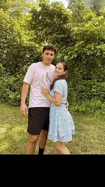 JoeyandIsha / Simp4Aria