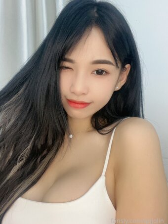 Jolin / jolin_cai / qqjolin / qqjolin_ Nude Leaks OnlyFans Photo 18