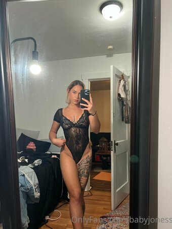 Joniiirose / babyjoness / jonirose_fit Nude Leaks OnlyFans Photo 2