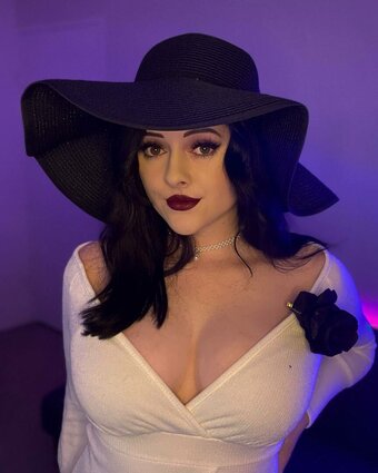 JuicyIris / irisjuicy Nude Leaks Photo 1
