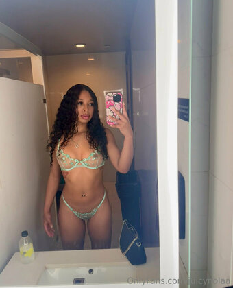juicynolaa Nude Leaks Photo 2