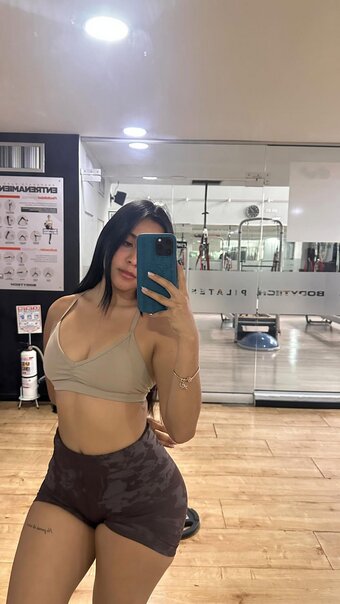 Júlia Donassi / karentahe Nude Leaks Photo 13