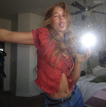 Julia Hatch / mischiidc Nude Leaks Photo 18