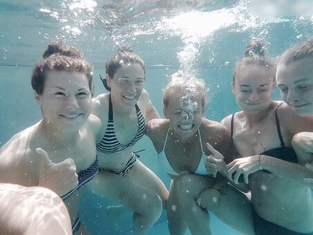 Julia Simic Julia Simic