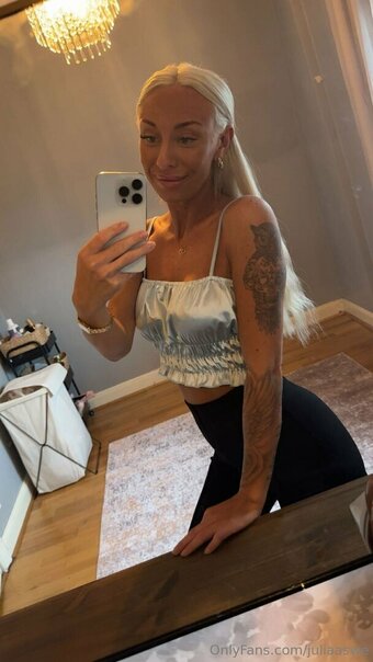 juliaaswe Nude Leaks Photo 3