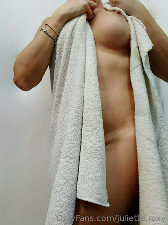 juliette.roxy Nude Leaks Photo 4