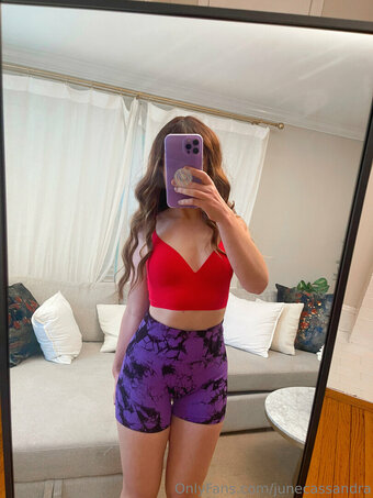 junecassandra Nude Leaks Photo 3