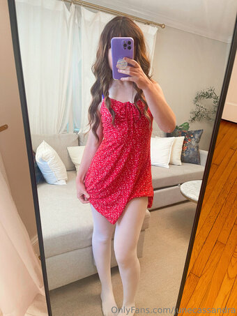 junecassandra Nude Leaks Photo 8