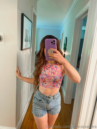 junecassandra Nude Leaks Photo 23