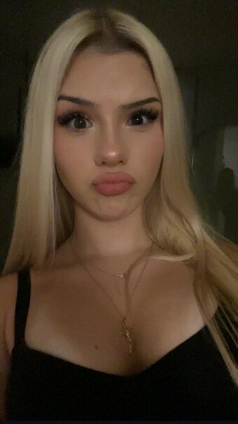Junepersyn / _junepersyn Nude Leaks Photo 4