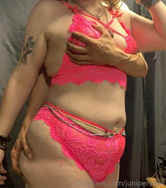 junipersden / junipertheband Nude Leaks OnlyFans Photo 26