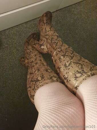 jupitermoon101 Nude Leaks Photo 10