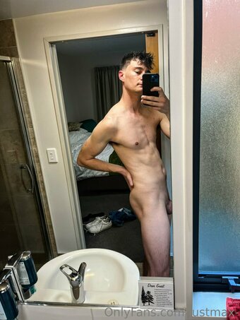 justmax- Nude Leaks Photo 7