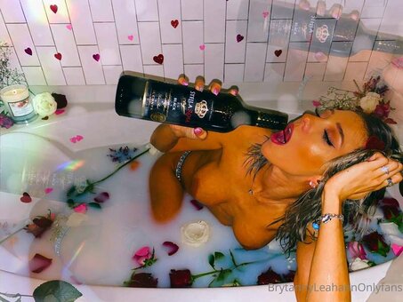 JustNitnee / FindomNitnee / Justnitnee2 / https: Nude Leaks OnlyFans Photo 8
