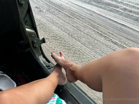 JustNitnee / FindomNitnee / Justnitnee2 / https: Nude Leaks OnlyFans Photo 20