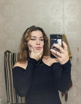 Kae Whatever / kaewhatever / kissesfromkae Nude Leaks OnlyFans Photo 2