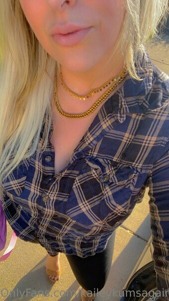 kaileykumsagain / Kaileykumsagainvip Nude Leaks OnlyFans Photo 29